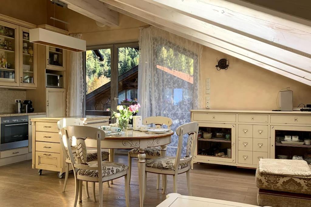 Garmisch Lux Apartment Mit Sauna Екстер'єр фото